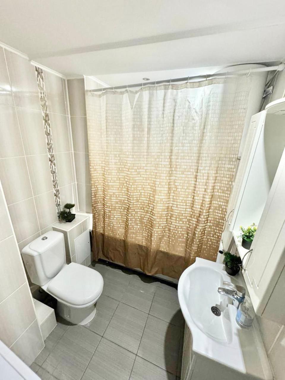 Lev 2722 Appartement Chişinǎu Buitenkant foto